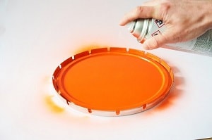 Farba fluorescencyjna w sprayu